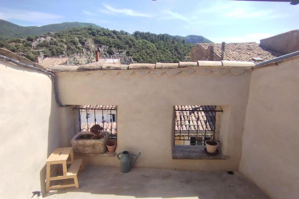 Les Toits Nyonsais Apartamento Exterior foto